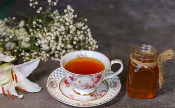 শীতে মধু খেলে যেসব উপকার পাবেন honey